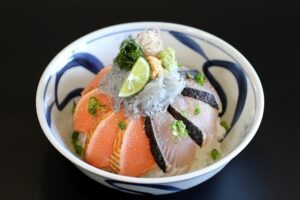 🌸🐟春の三色丼、できました！🐟🌸